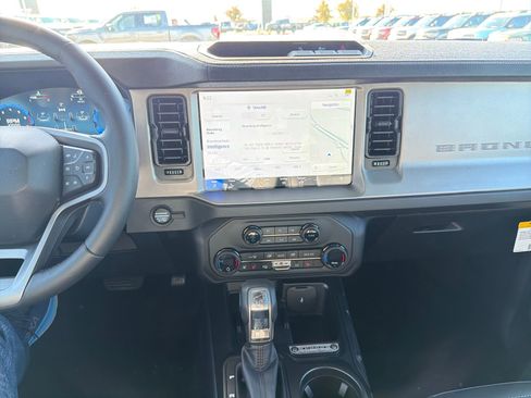 New 2025 Ford Bronco Outer Banks image 17