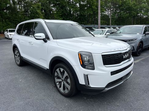 Used 2022 Kia Telluride S FWD image 4