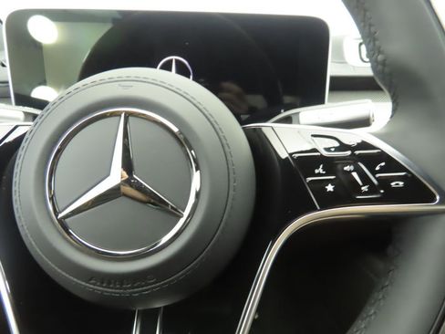 New 2026 Mercedes-Benz S 580 4MATIC Sedan image 13