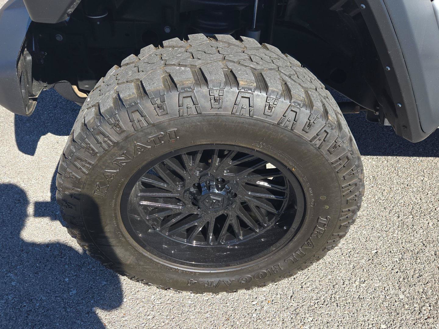 Used 2024 Jeep Wrangler Unlimited Sport AWD/4WD image 12