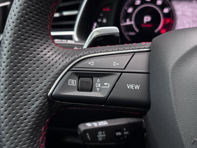 Used 2025 Audi RS Q8 performance AWD/4WD image 16