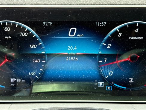 Used 2021 Mercedes-Benz GLE 350 w/ AMG Line Exterior image 32