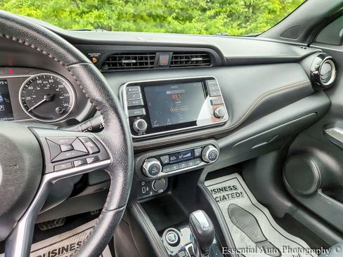 Used 2019 Nissan Kicks SR w/ SR Premium Package FWD image 21