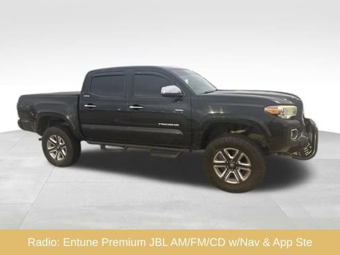 Used 2016 Toyota Tacoma Limited w/ Towing Package image 2