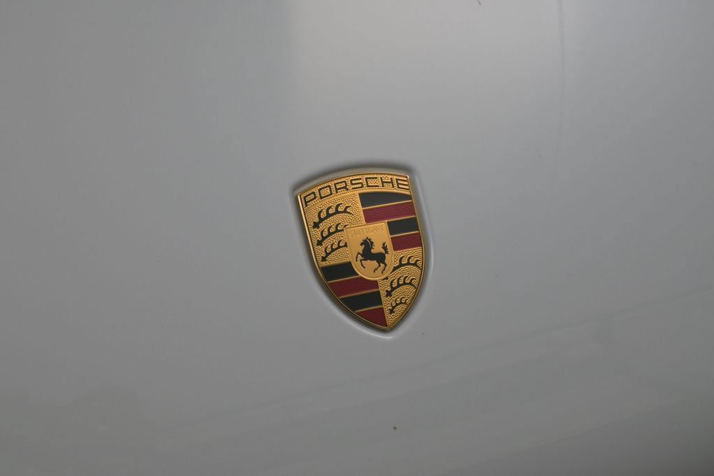 Certified 2026 Porsche Macan AWD/4WD image 13