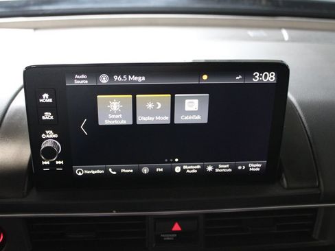 Used 2024 Honda Pilot Touring image 19
