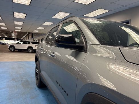 New 2026 Chevrolet Equinox LT w/ Convenience Package II image 4