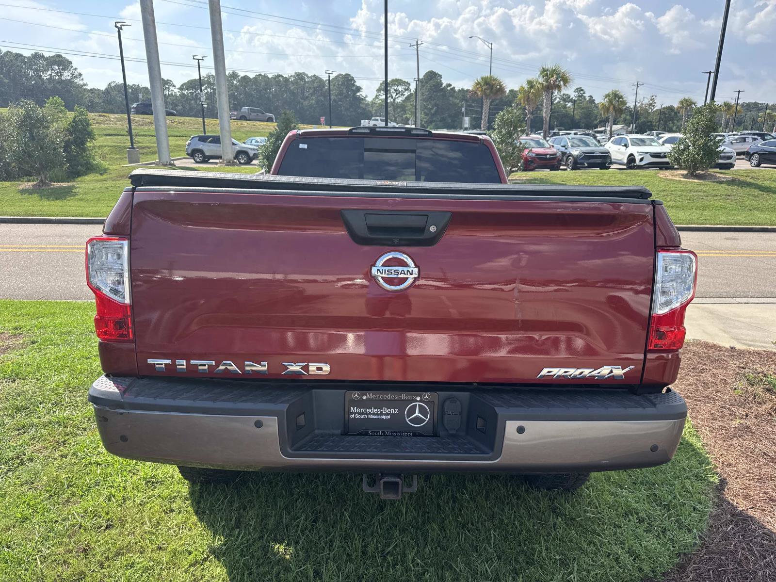 Used 2017 Nissan Titan PRO-4X AWD/4WD image 7