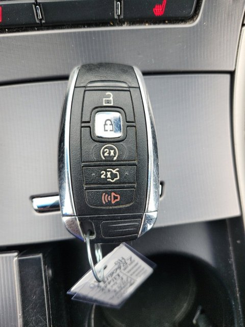 Used 2020 Lincoln MKZ FWD image 17