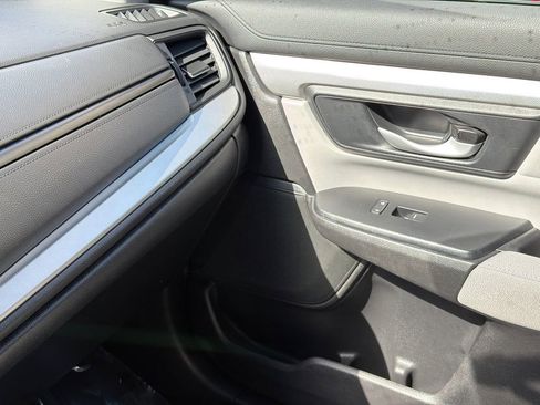 Used 2017 Honda CR-V LX image 29