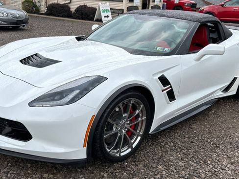 Used 2019 Chevrolet Corvette Grand Sport RWD image 3