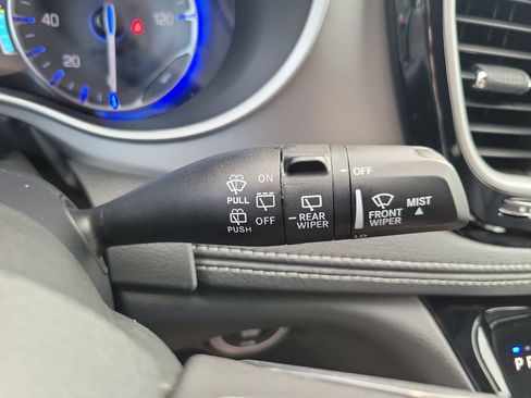 New 2027 Chrysler Pacifica Select FWD image 29