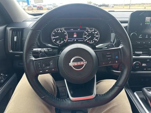 Used 2023 Nissan Pathfinder SL image 37