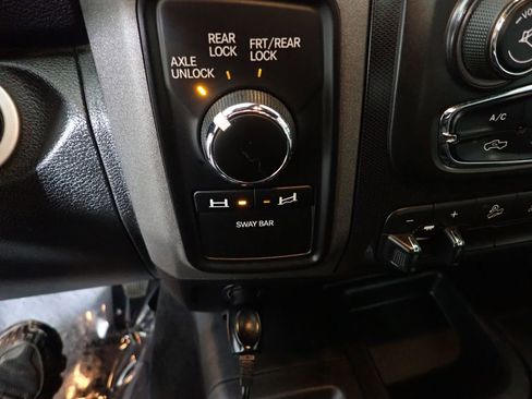 Used 2018 RAM 2500 Power Wagon AWD/4WD image 33