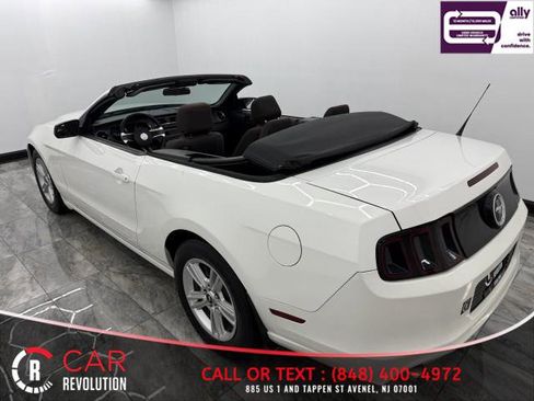 Used 2013 Ford Mustang Convertible image 16