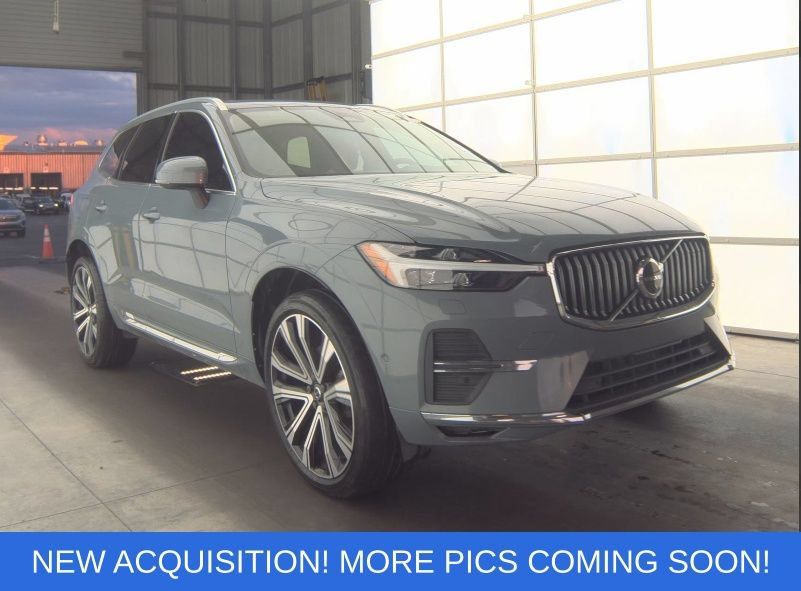 Used 2023 Volvo XC60 B5 Ultimate w/ Climate Package FWD image 1