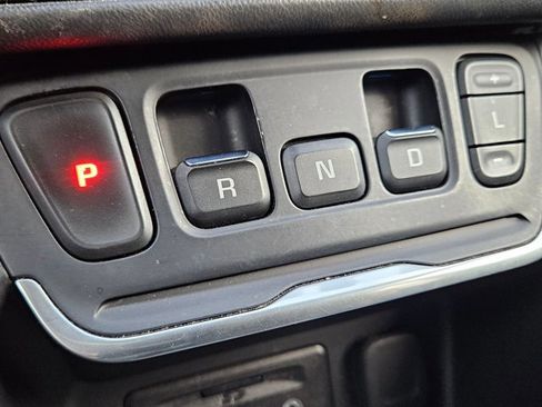 Used 2019 GMC Terrain SLE w/ Driver Convenience Package FWD image 11
