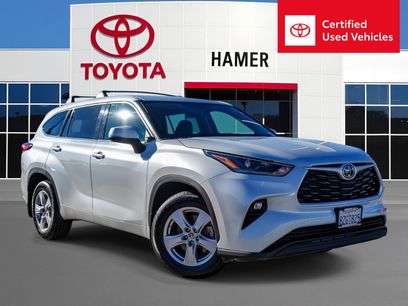 Certified 2022 Toyota Highlander LE