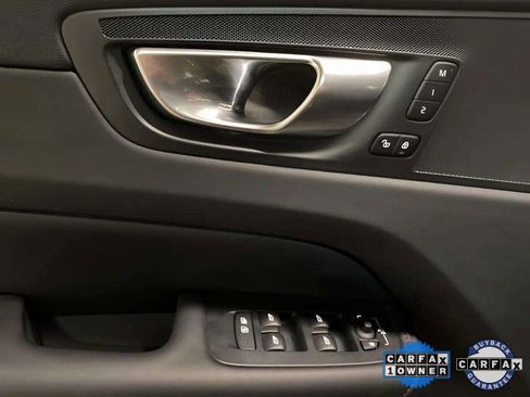 Used 2025 Volvo XC60 B5 Plus image 34