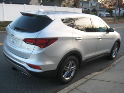 Used 2017 Hyundai Santa Fe Sport image 5