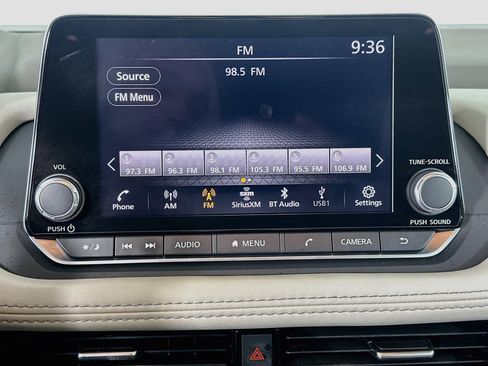 Used 2023 Nissan Rogue SL FWD image 21