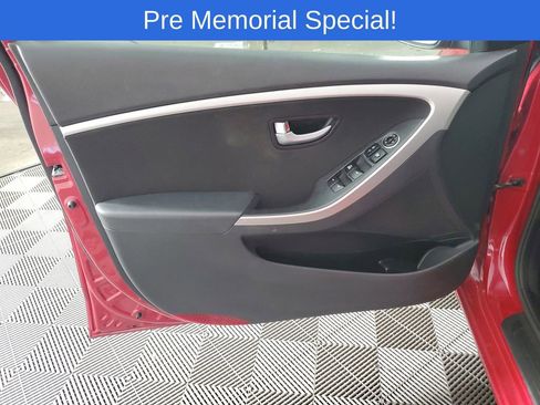 Used 2016 Hyundai Elantra GT FWD image 25