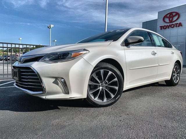 Used 2017 Toyota Avalon XLE w/ Carpet Mat Package FWD image 4