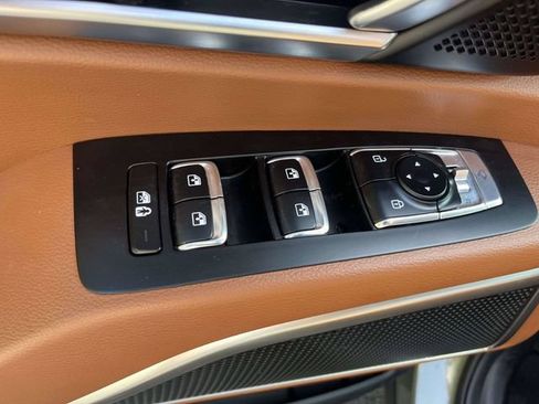 Used 2025 Kia Telluride AWD image 22
