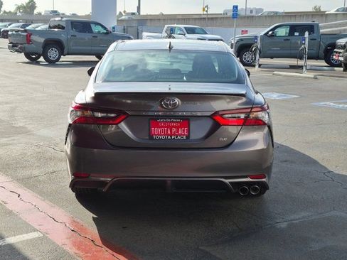 Used 2024 Toyota Camry SE FWD image 9