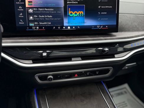 Used 2024 BMW X7 xDrive40i w/ Premium Package image 30