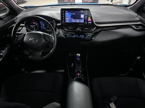 Used 2019 Toyota C-HR XLE FWD image 24