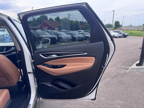 Used 2020 Buick Enclave Essence FWD image 13