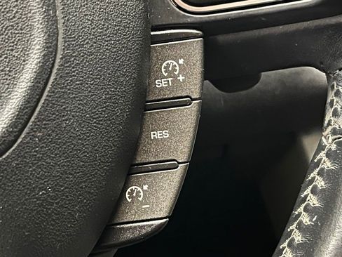 Used 2015 Land Rover Range Rover Evoque Pure Plus image 27