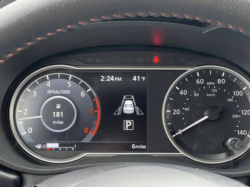 Used 2025 Nissan Versa SR w/ Trunk Package image 19