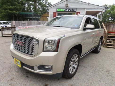 Used 2015 GMC Yukon Denali w/ Premium Package AWD/4WD image 2
