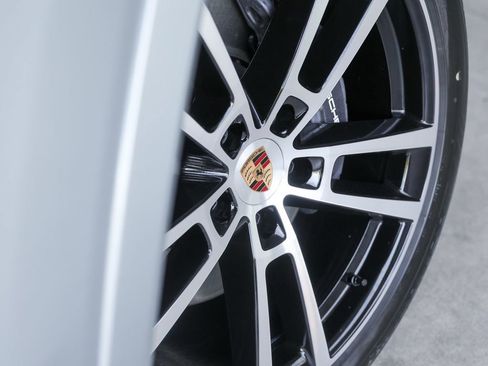 Certified 2026 Porsche Cayenne AWD/4WD image 12