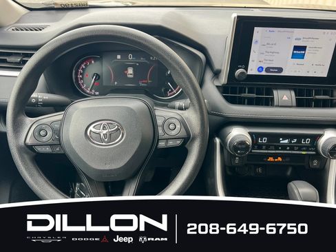 Used 2025 Toyota RAV4 XLE AWD/4WD image 14