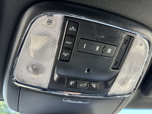 Certified 2018 Dodge Durango SRT w/ Technology Group AWD/4WD image 29