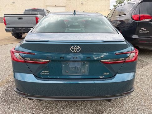 Used 2025 Toyota Camry SE w/ Convenience Package AWD/4WD image 3