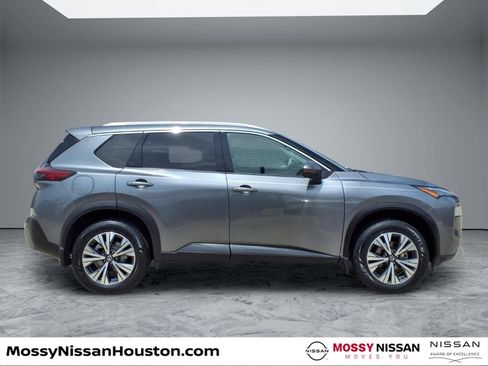 Used 2021 Nissan Rogue SV w/ Premium Package FWD image 8