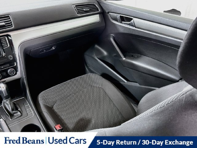 Used 2016 Volkswagen Passat 1.8T S FWD image 27