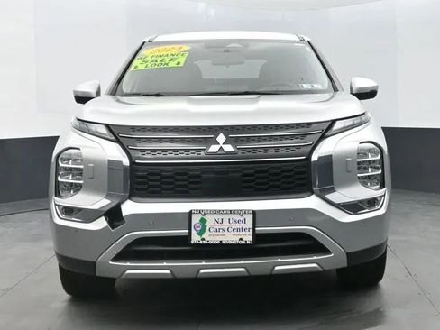 Used 2024 Mitsubishi Outlander Ralliart image 3