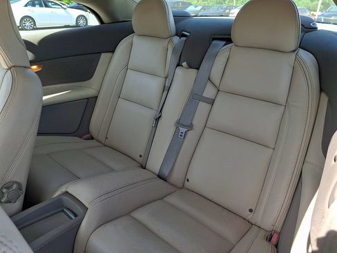 Used 2011 Volvo C70 T5 FWD image 10