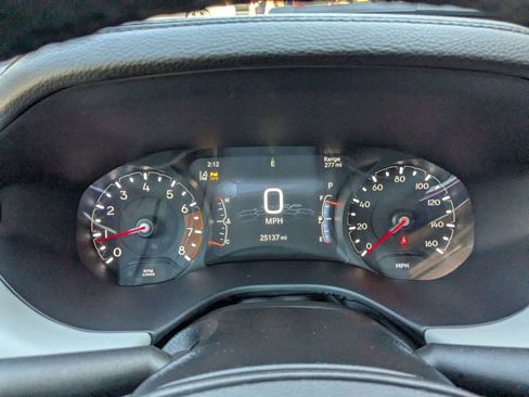 Used 2025 Jeep Compass Limited image 13