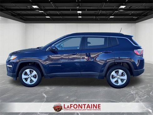 Used 2019 Jeep Compass Latitude w/ Cold Weather Group image 2