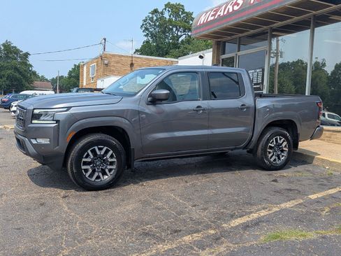 Used 2024 Nissan Frontier SL w/ Technology Package AWD/4WD image 4