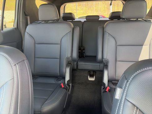 Used 2026 Chevrolet Traverse LT image 20