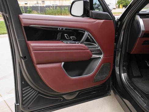 Used 2023 Land Rover Range Rover Autobiography AWD/4WD image 17