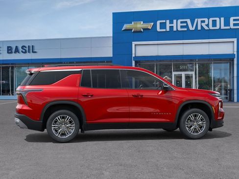 New 2026 Chevrolet Traverse LT w/ LPO, Floor Liner Package AWD/4WD image 5