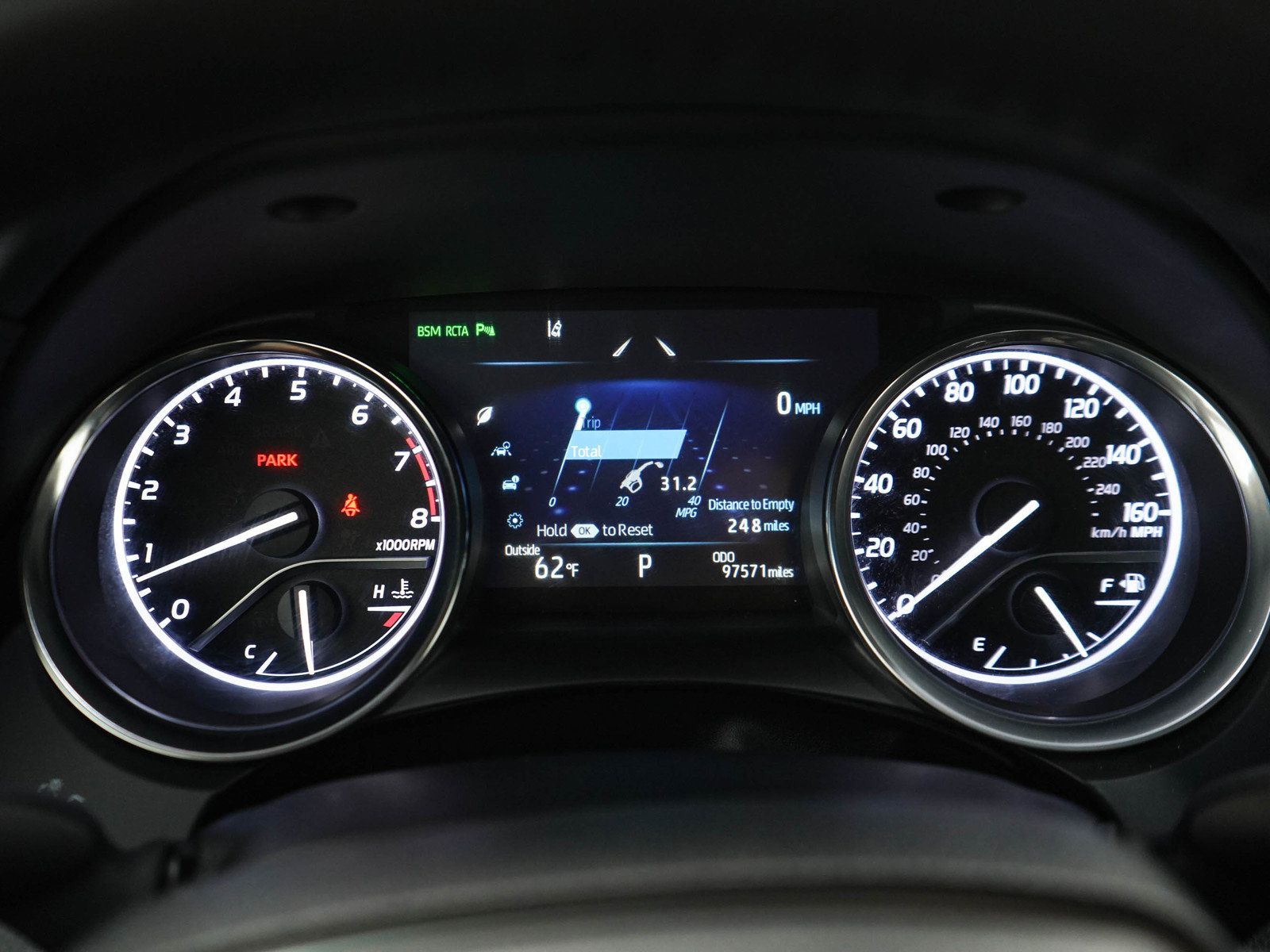 Used 2018 Toyota Camry XLE FWD image 23